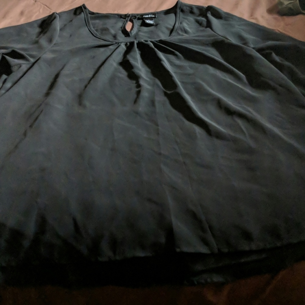 Top - Picture 3 of 3